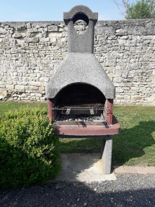 Jolie Maison Pour 4 A 6 Personnes Ellon Ngoại thất bức ảnh